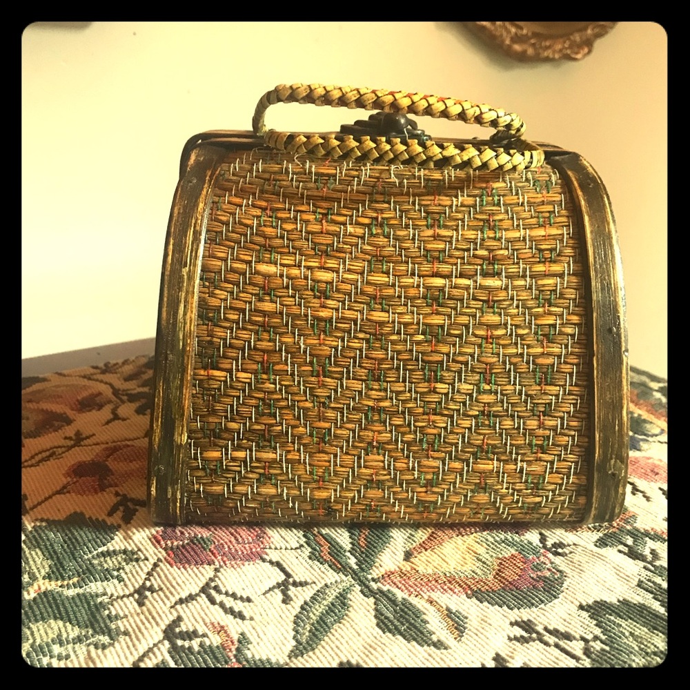 Vintage basket purse